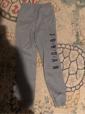 Jordan Gray Boys' Logo Jogger Sweatpants